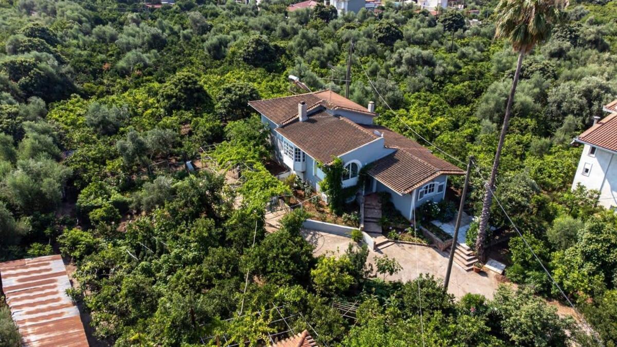 Serene Seaside Bliss - Lush & Secluded Garden Oasis Kalamata Exterior photo